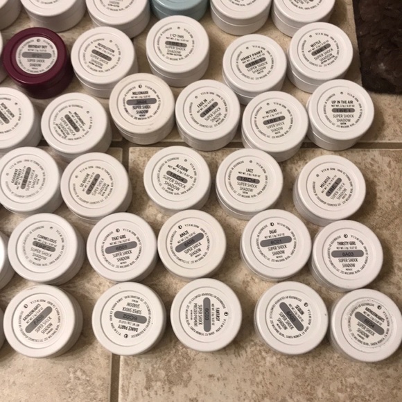 96! COLOURPOP SUPER SHOCK SHADOWS! - Picture 5 of 7